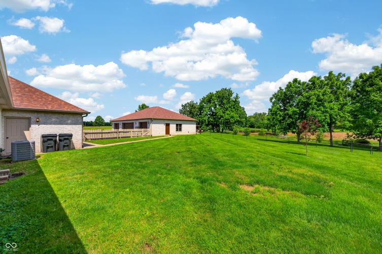 Listing Image 81