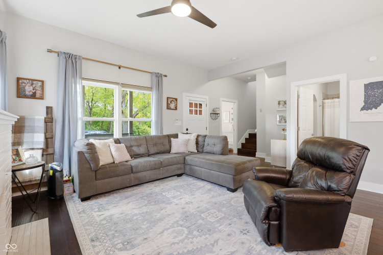 Listing Image 15