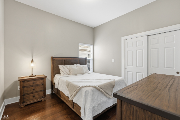 Listing Image 28