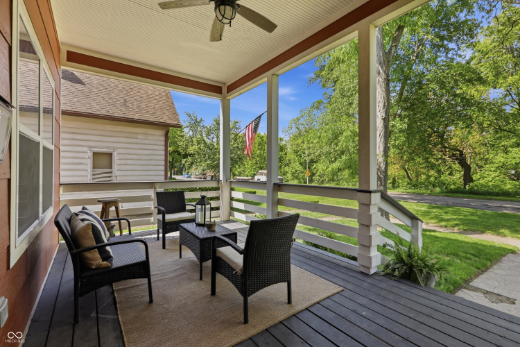 Listing Image 8