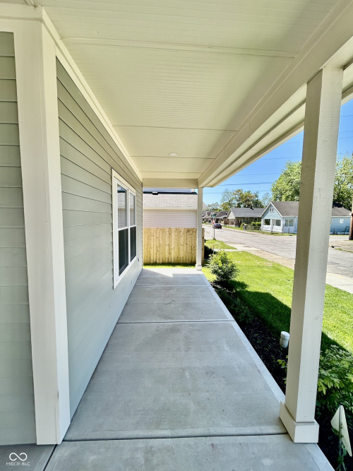 Listing Image 5