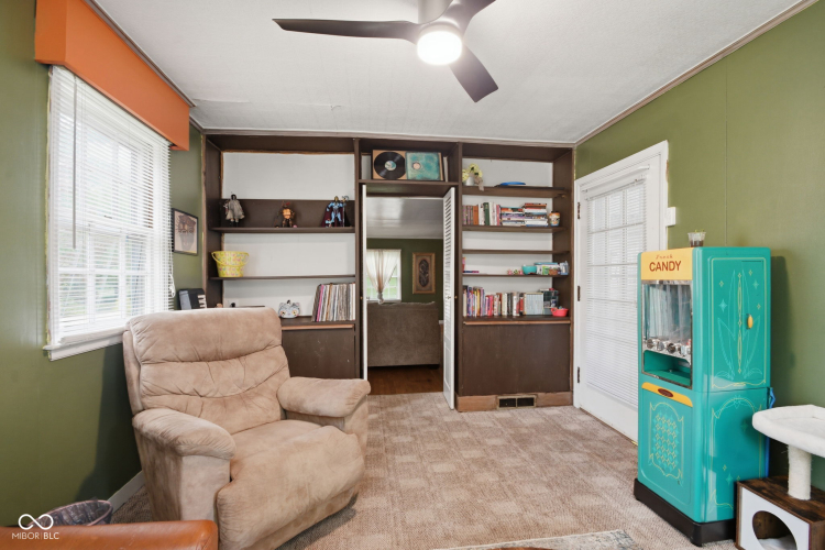 Listing Image 7
