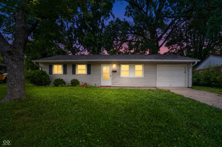 Listing Image 8