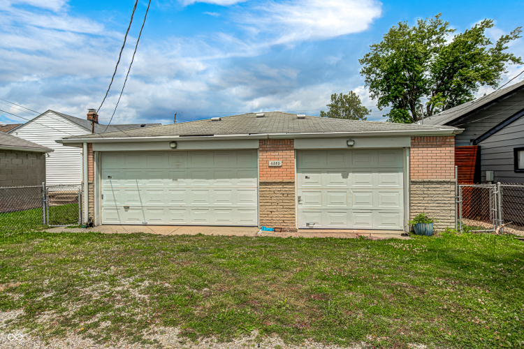 Listing Image 18