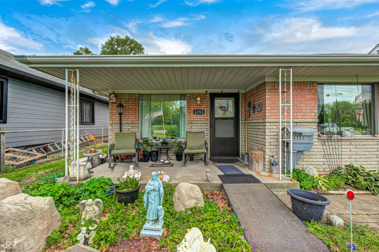 Listing Image 19