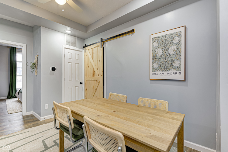 Listing Image 13