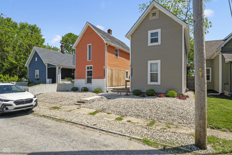 Listing Image 3