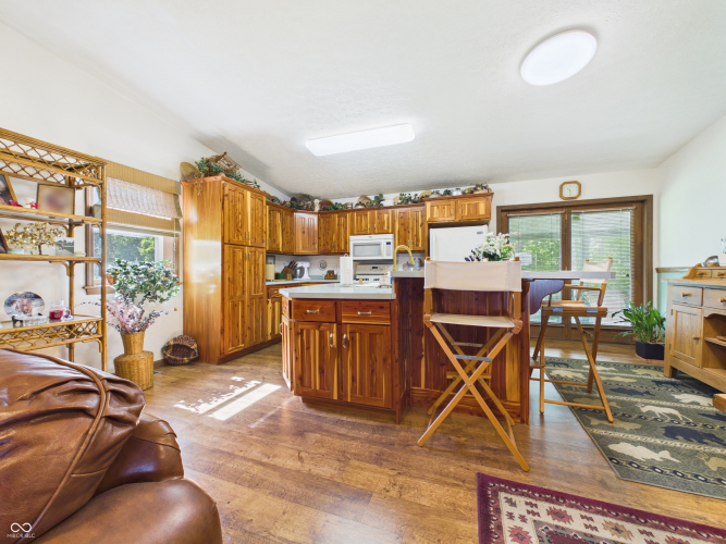 Listing Image 41