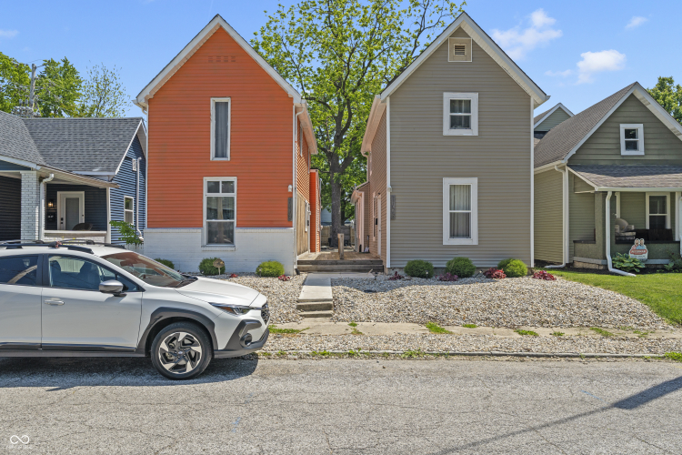 Listing Image 3