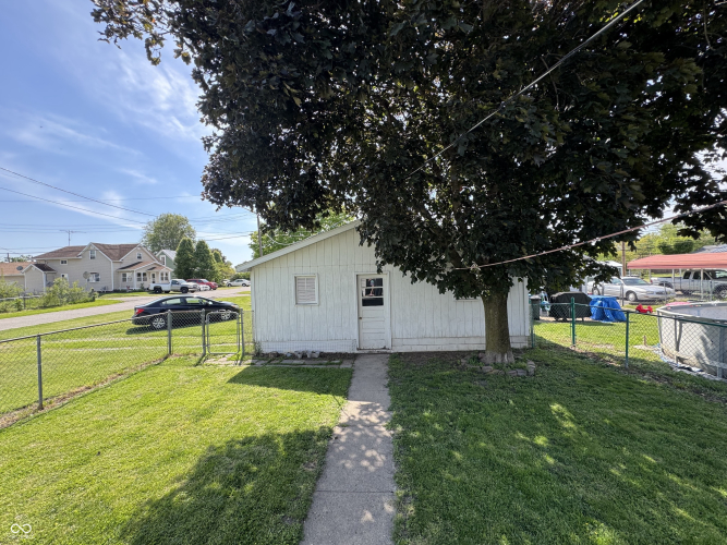 Listing Image 15