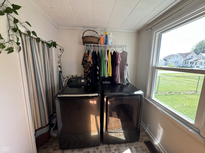 Listing Image 41