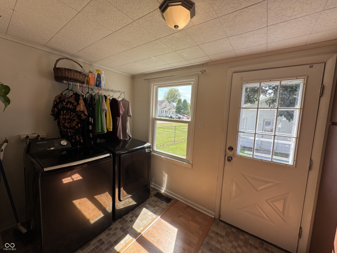 Listing Image 42