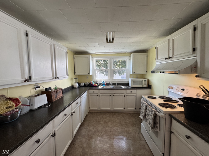 Listing Image 44