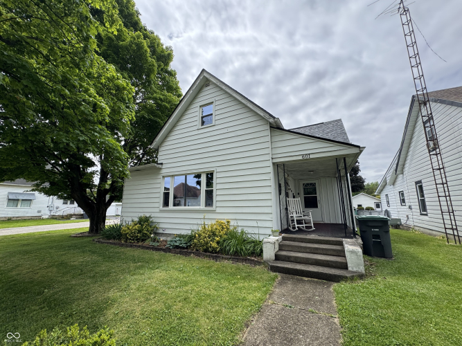 Listing Image 6