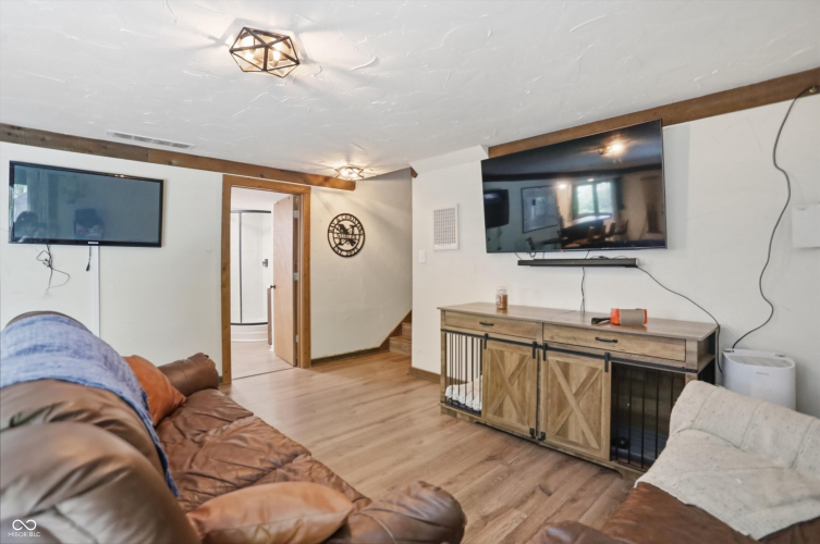 Listing Image 55