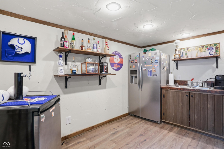 Listing Image 60