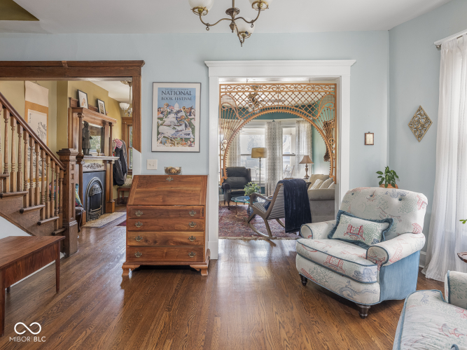 Listing Image 12