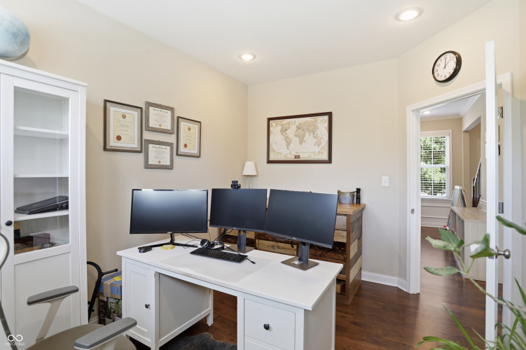 Listing Image 15