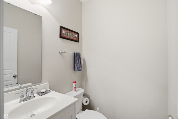 Listing Image 64