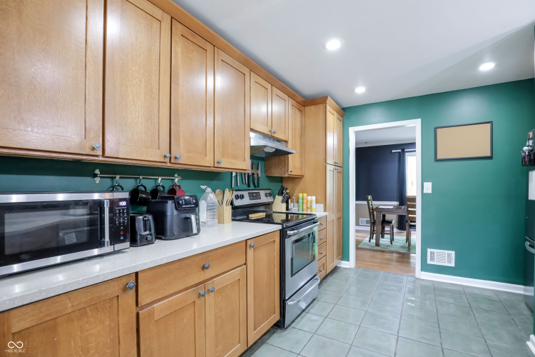 Listing Image 19