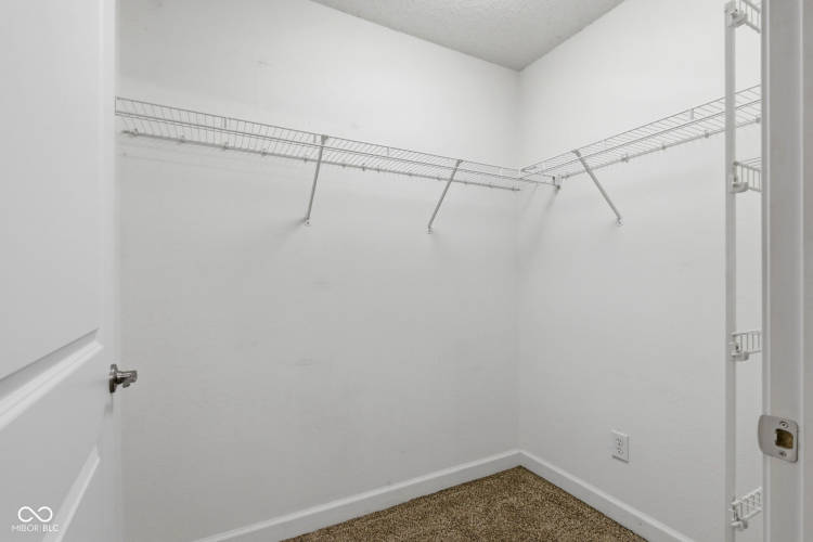 Listing Image 28