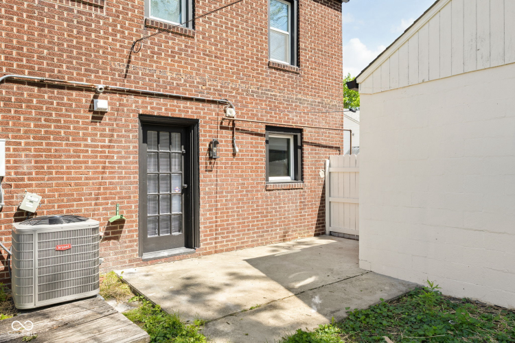 Listing Image 48