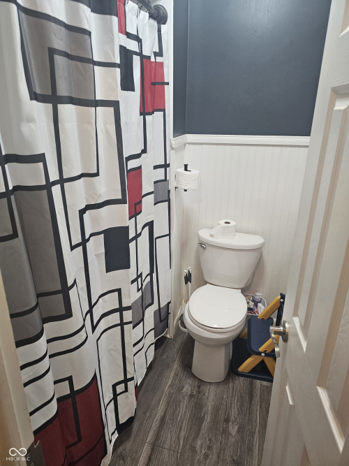 Listing Image 12