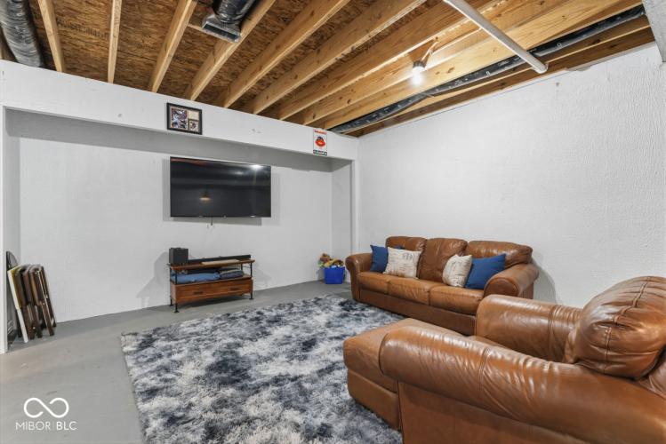 Listing Image 43