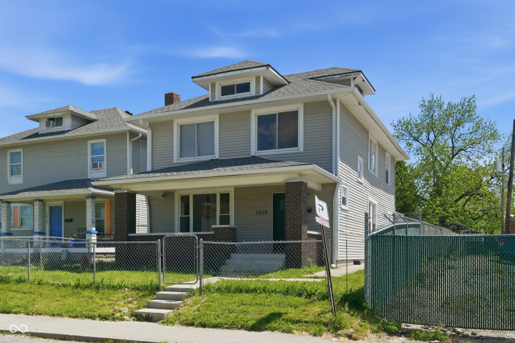 Listing Image 3