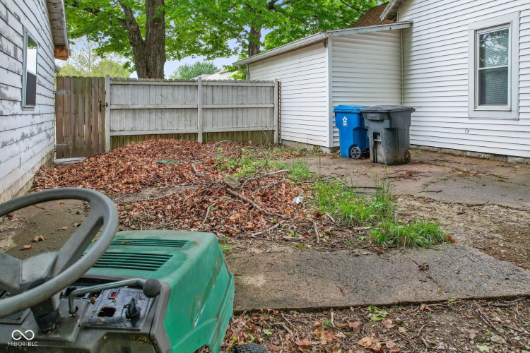 Listing Image 10