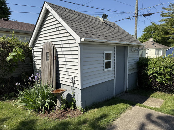 Listing Image 15