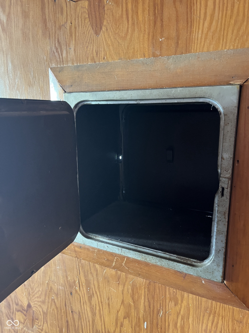 Listing Image 8