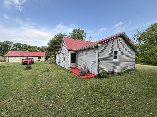 Listing Image 8