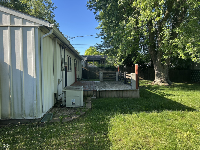 Listing Image 12