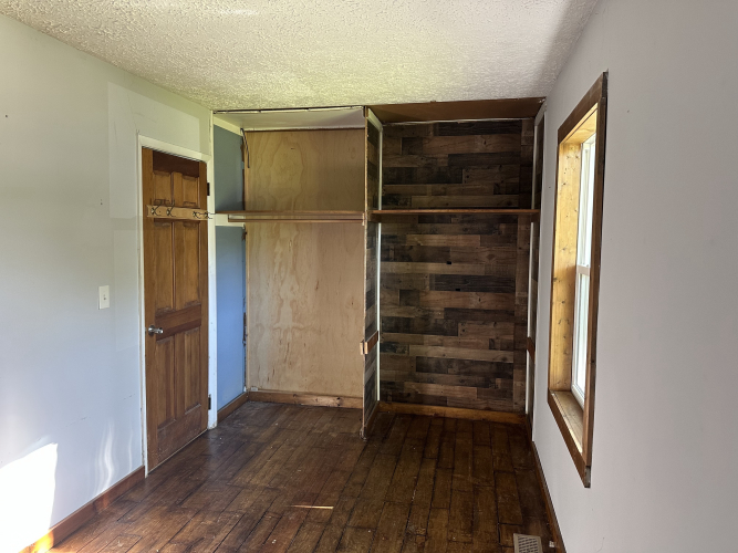 Listing Image 27