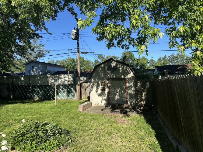Listing Image 10