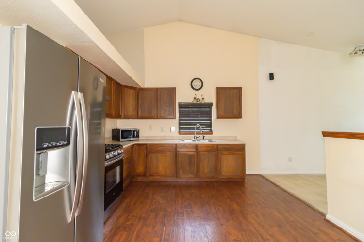 Listing Image 17