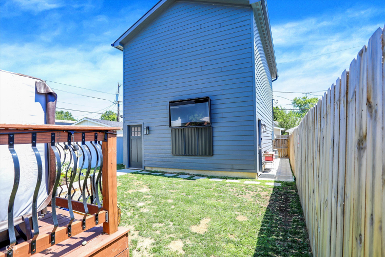 Listing Image 64