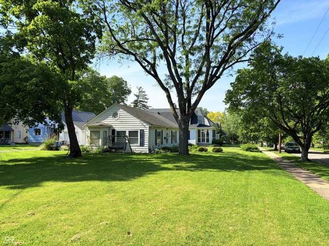 Listing Image 5