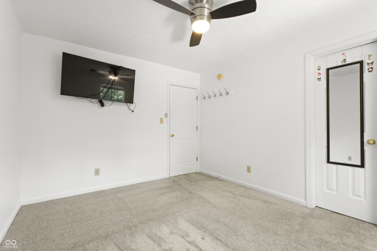 Listing Image 28