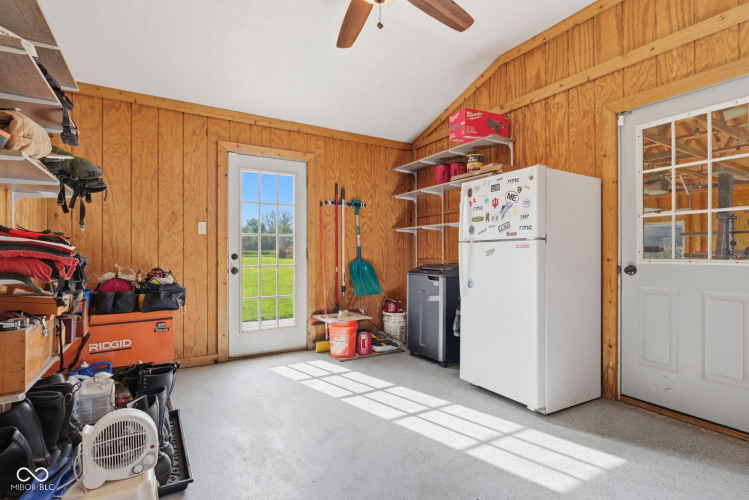 Listing Image 38