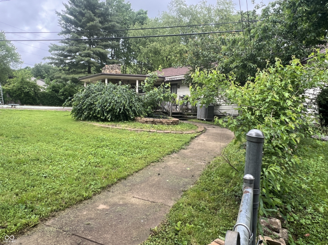 Listing Image 11
