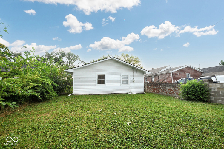 Listing Image 19