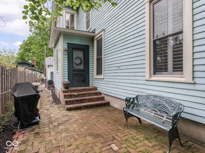 Listing Image 73