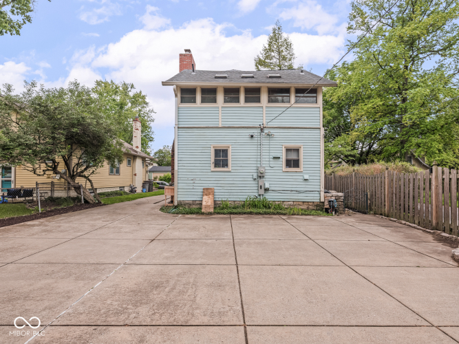 Listing Image 79