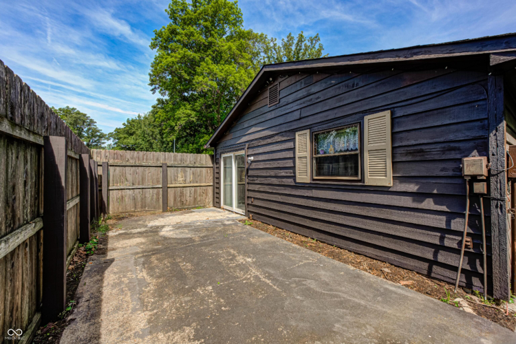 Listing Image 56