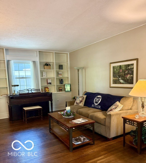 Listing Image 5