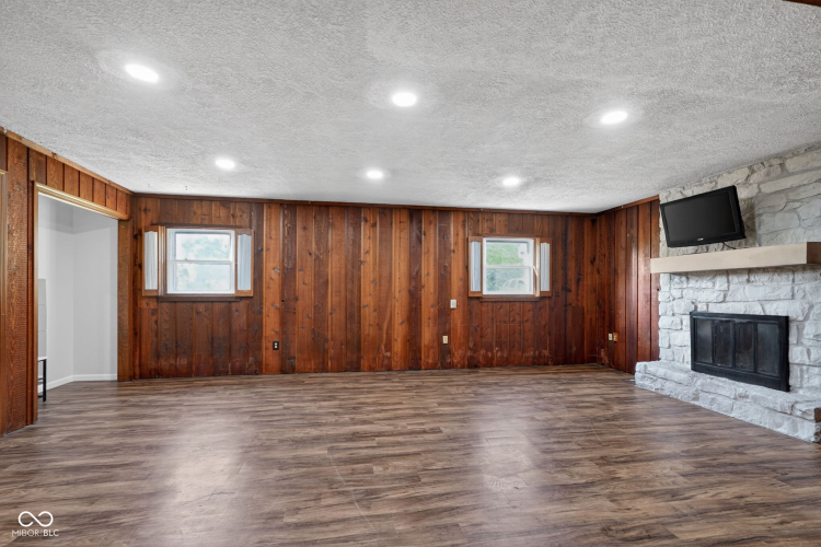 Listing Image 51