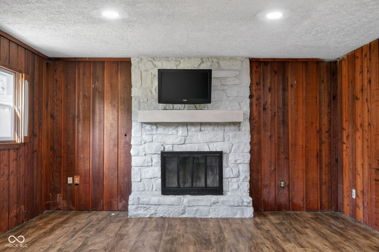 Listing Image 53