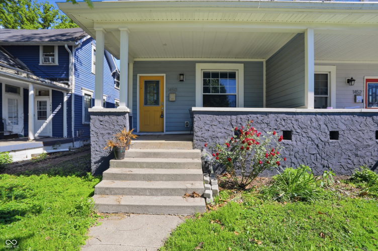 Listing Image 4